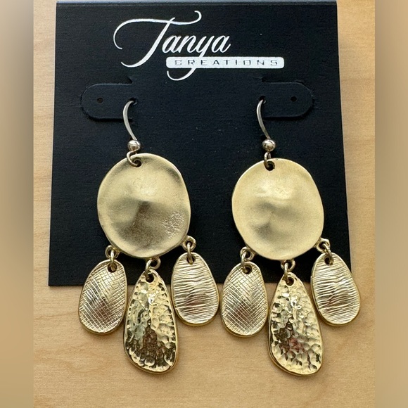 Tanya Creations Fashion Jewelry Jewelry - High-End Department Store Designer One of Kind Statement Earrings